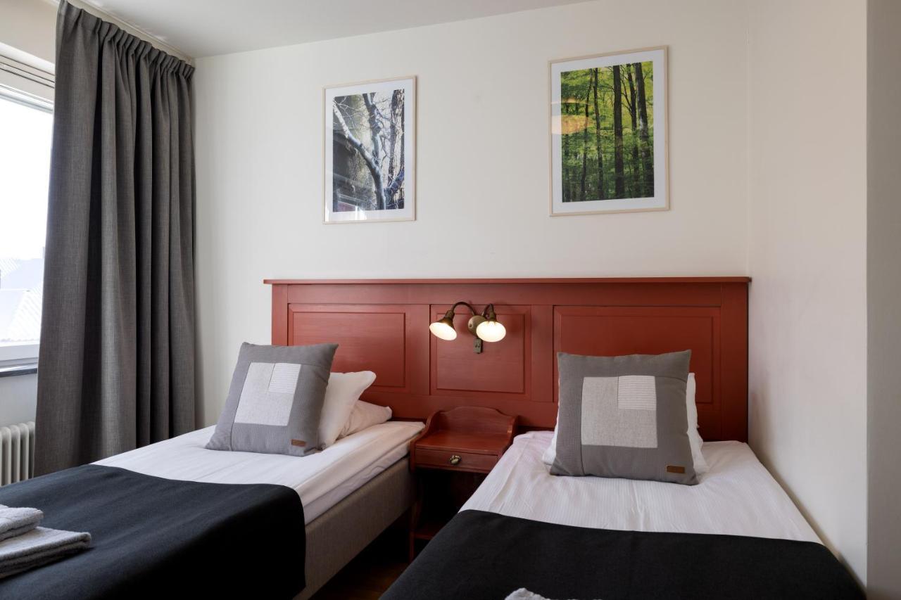 Hotel Bishops Arms Mora Extérieur photo