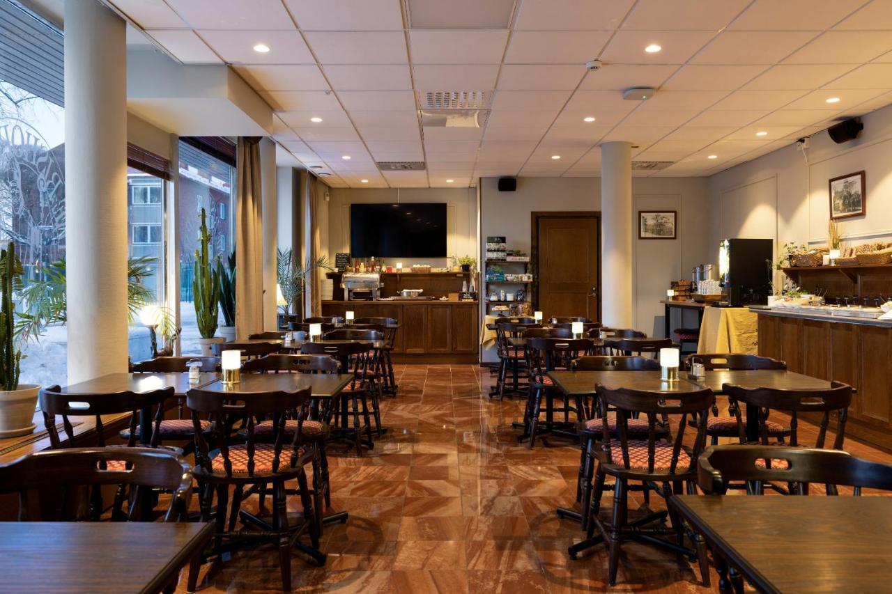 Hotel Bishops Arms Mora Extérieur photo