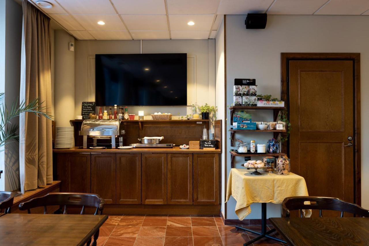 Hotel Bishops Arms Mora Extérieur photo