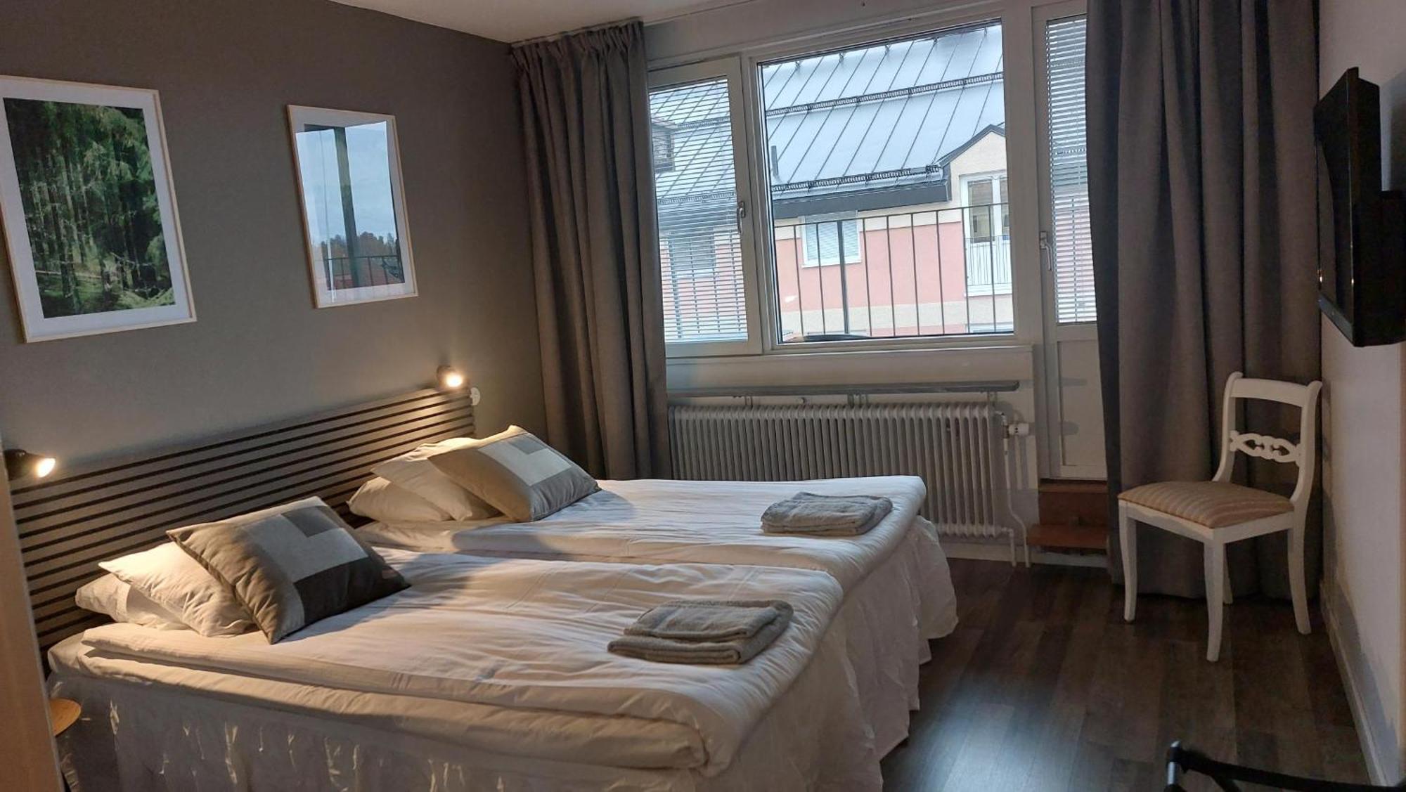 Hotel Bishops Arms Mora Extérieur photo