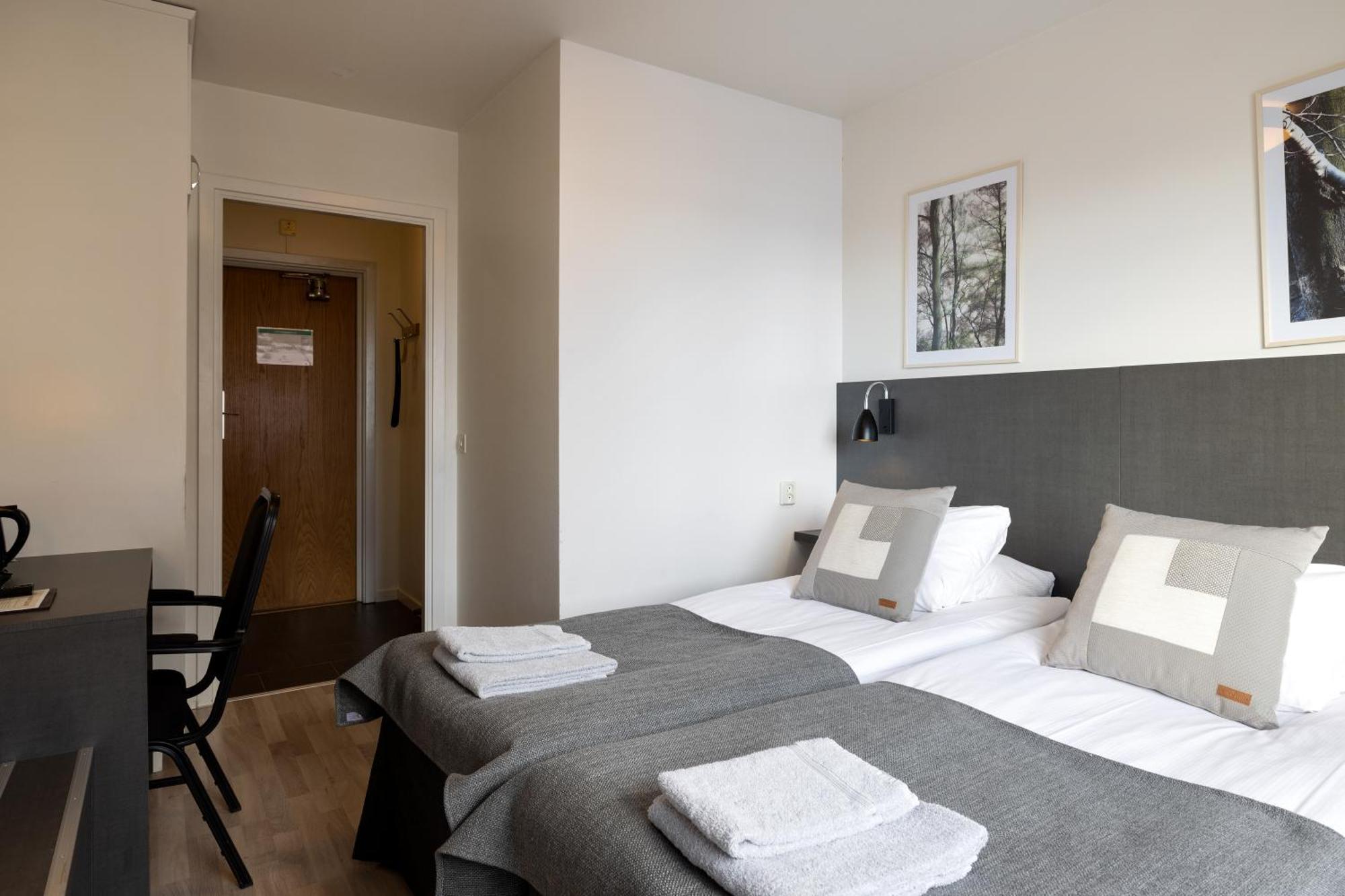 Hotel Bishops Arms Mora Chambre photo