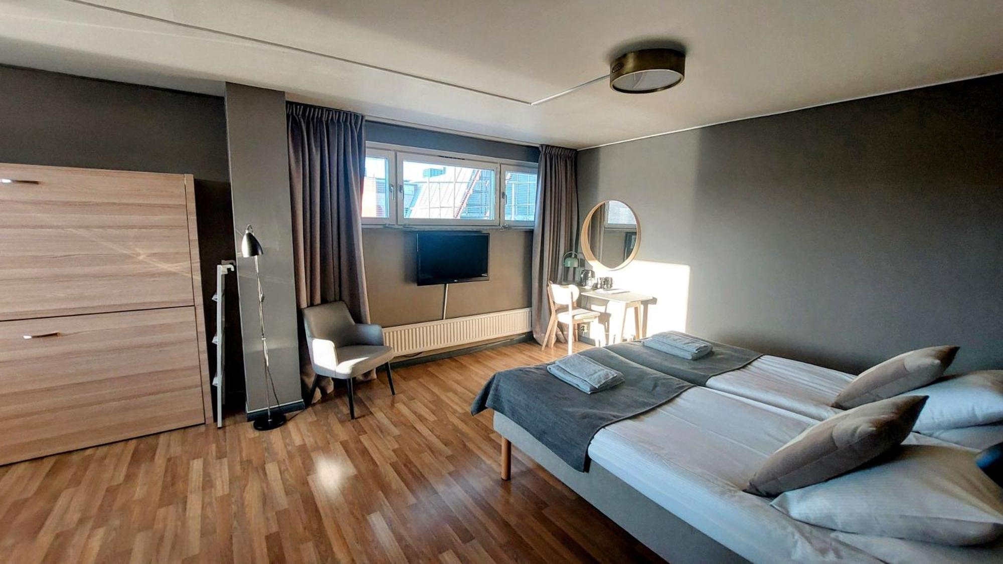 Hotel Bishops Arms Mora Extérieur photo