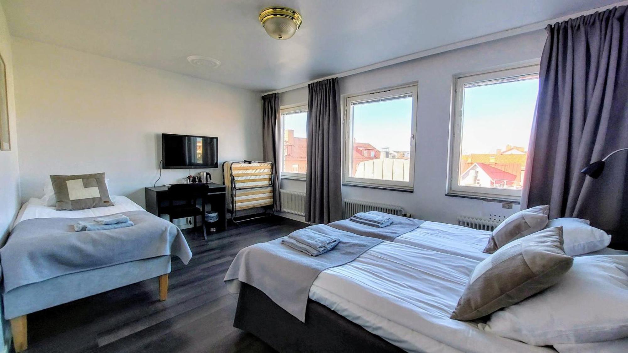 Hotel Bishops Arms Mora Extérieur photo