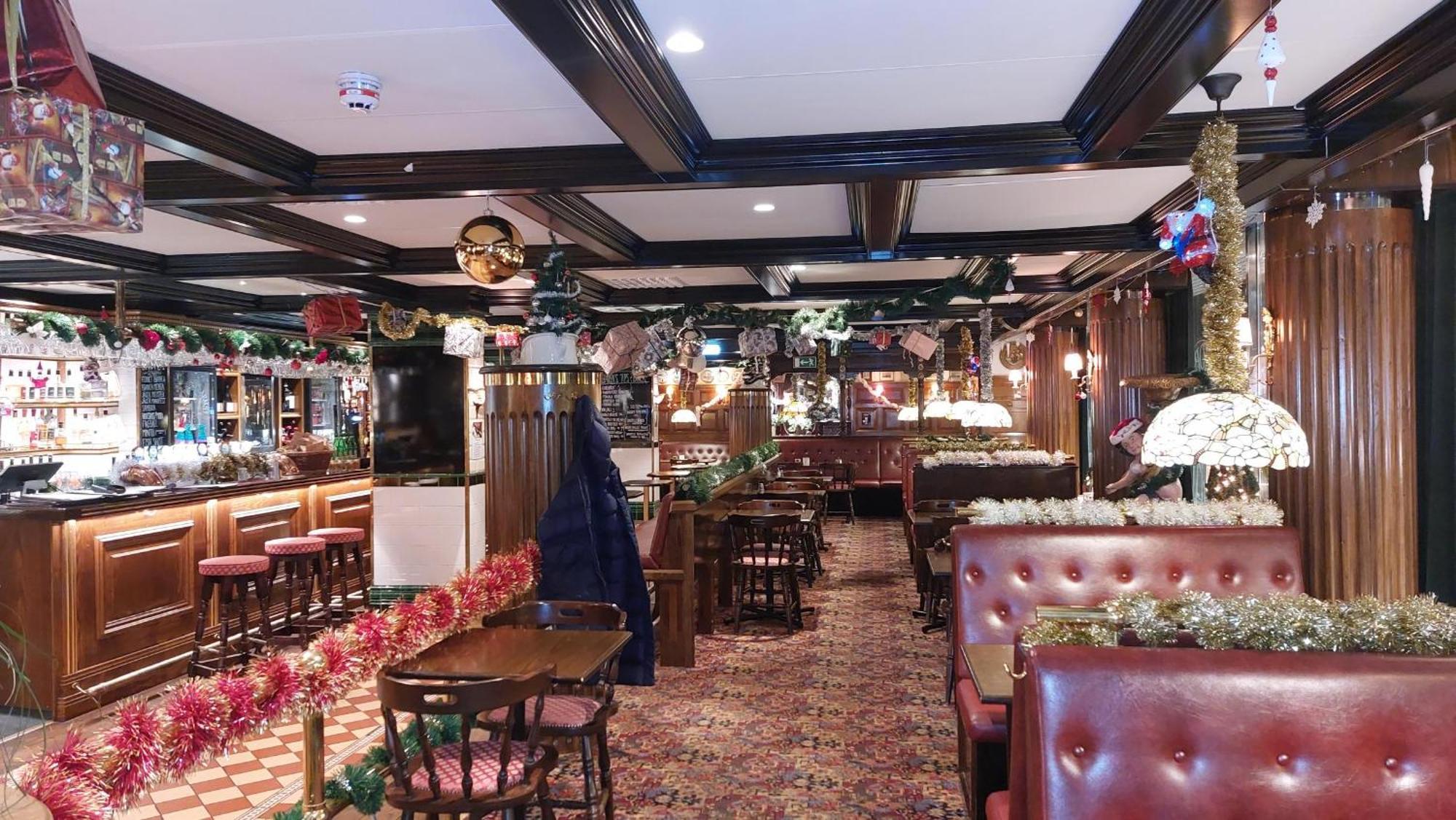 Hotel Bishops Arms Mora Extérieur photo