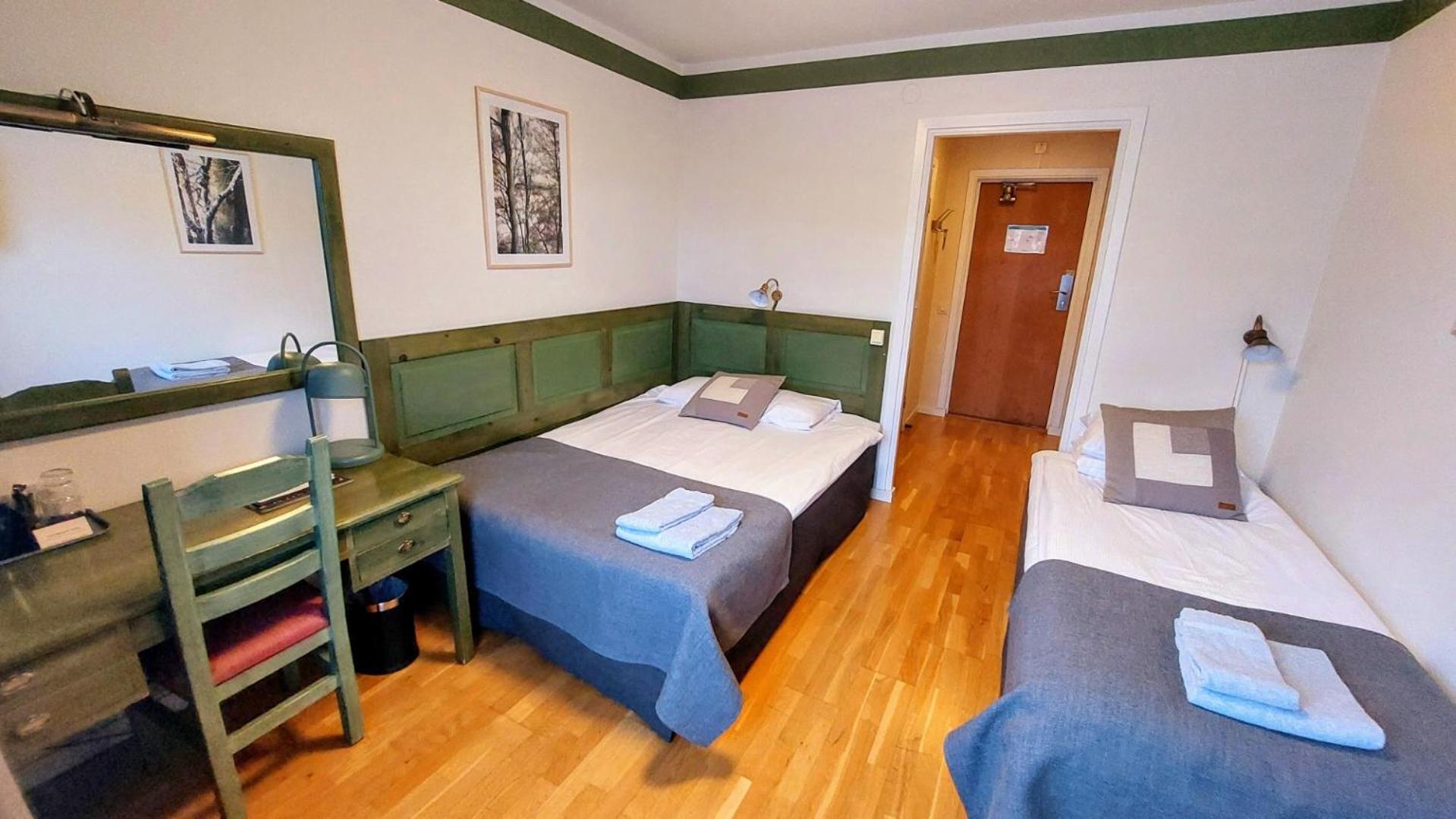 Hotel Bishops Arms Mora Extérieur photo
